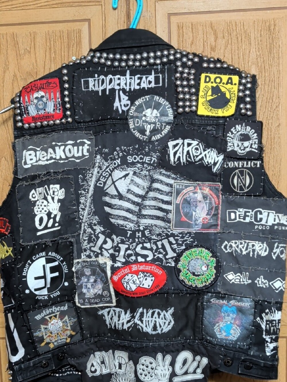 Black Studded Punk Vest with Band Patches - Picture 5 of 9